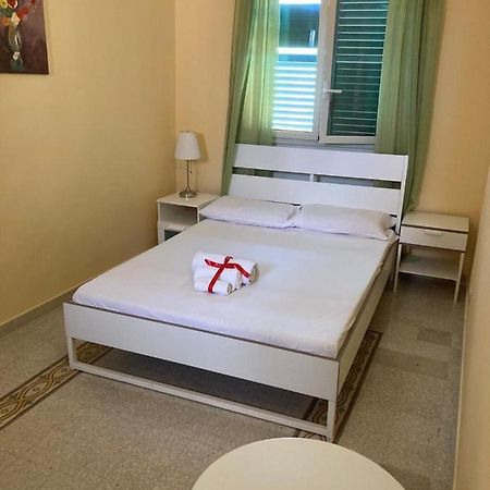 La Casa Del Sole Hotel Palermo Bagian luar foto