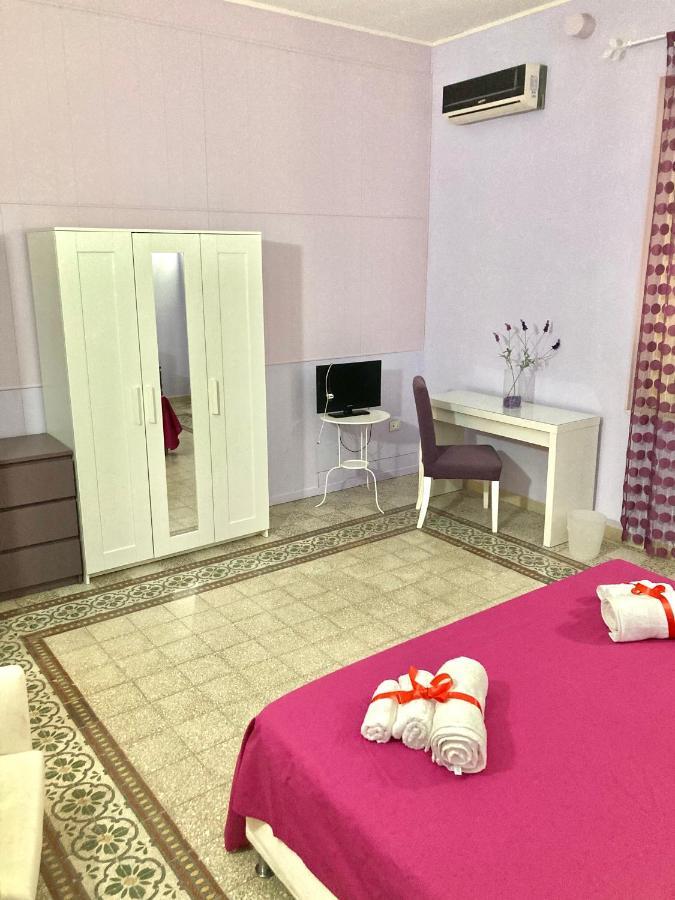 La Casa Del Sole Hotel Palermo Bagian luar foto