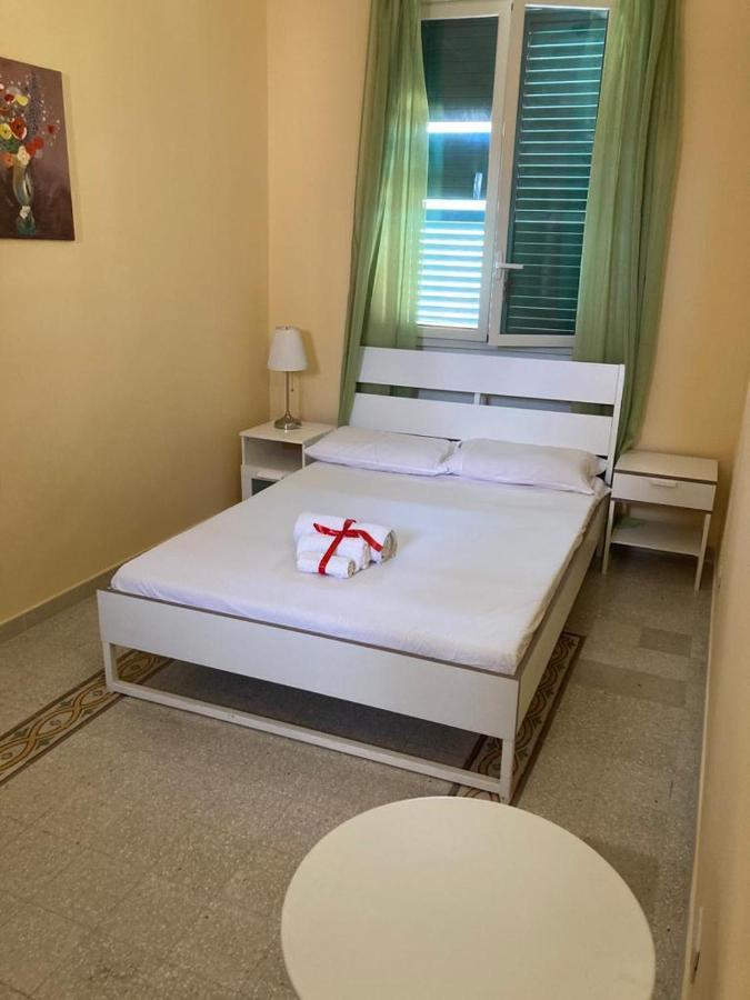 La Casa Del Sole Hotel Palermo Bagian luar foto